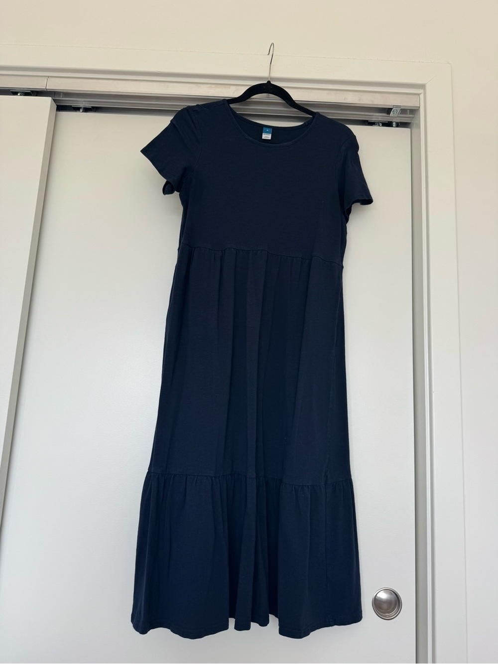 Old Navy Women’s Short-Sleeve Tiered Maxi Dress - Navy M
